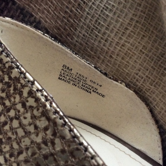 Shoes - Picture 6 of 6